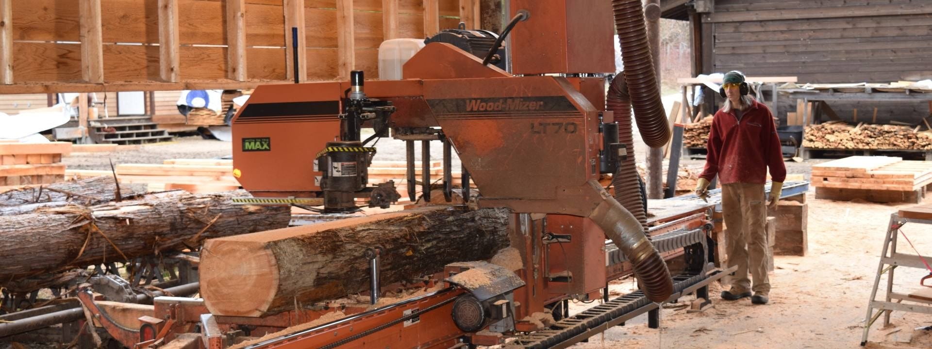 Harrop-Procter Community Co-op LT70 sawmill cutting