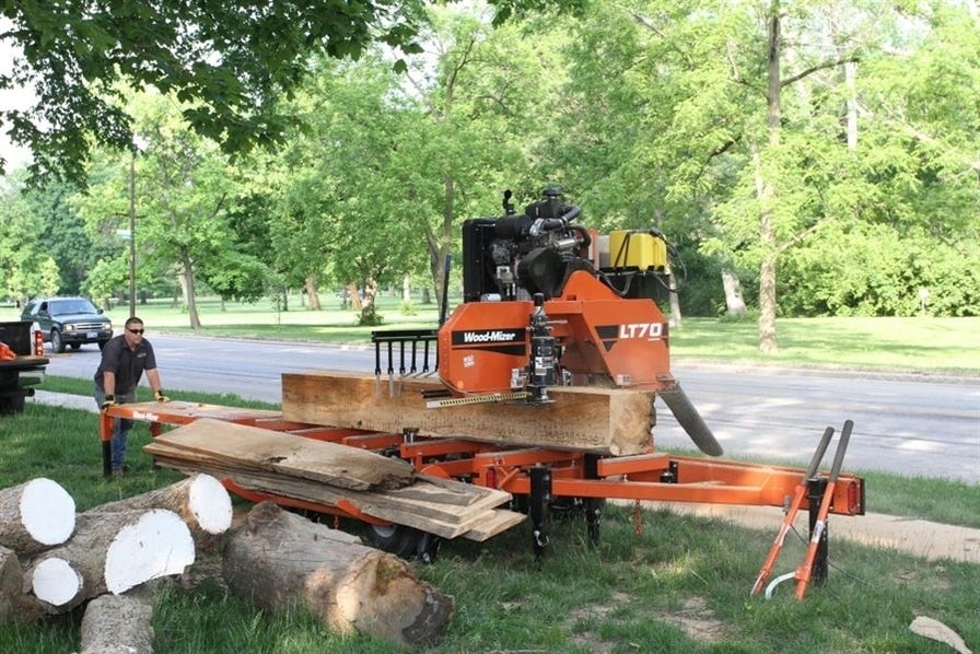 Wood-Mizer LT70 cutting